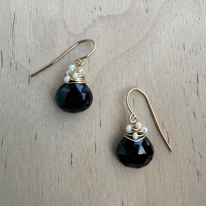 Black Onyx Wire Wrap Pearl Earrings / SSE G B6-1