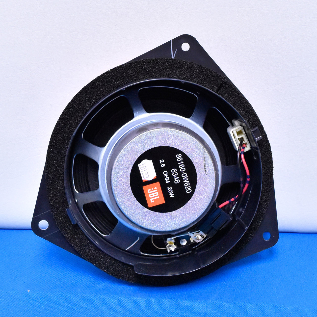 TOYOTA（トヨタ）/ スピーカー 品番：86160-0W421 JBL 86160-0W620