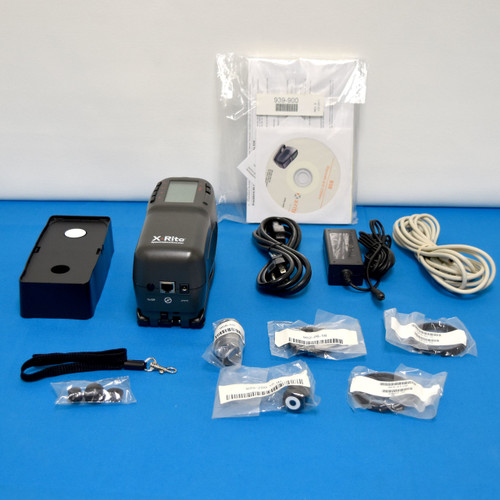 X-Rite 939 Spectrodensitometer with Case and Full Line Accessories Excellent condition