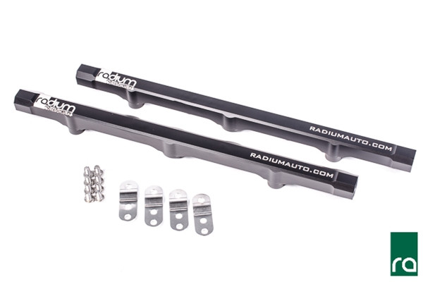 Radium Fuel Rails, GM LS7
INCLUDED:
20-0361 GM LS7 Fuel Rail Kit 
-Black Anodized Laser Etched Aluminum Fuel Rails (x2)
-Stainless Steel Mounting Feet (x4)
-Stainless Steel Hardware (x8)