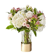 Creative Flower Arrangements in Phoenix, AZ for Every Style and Season