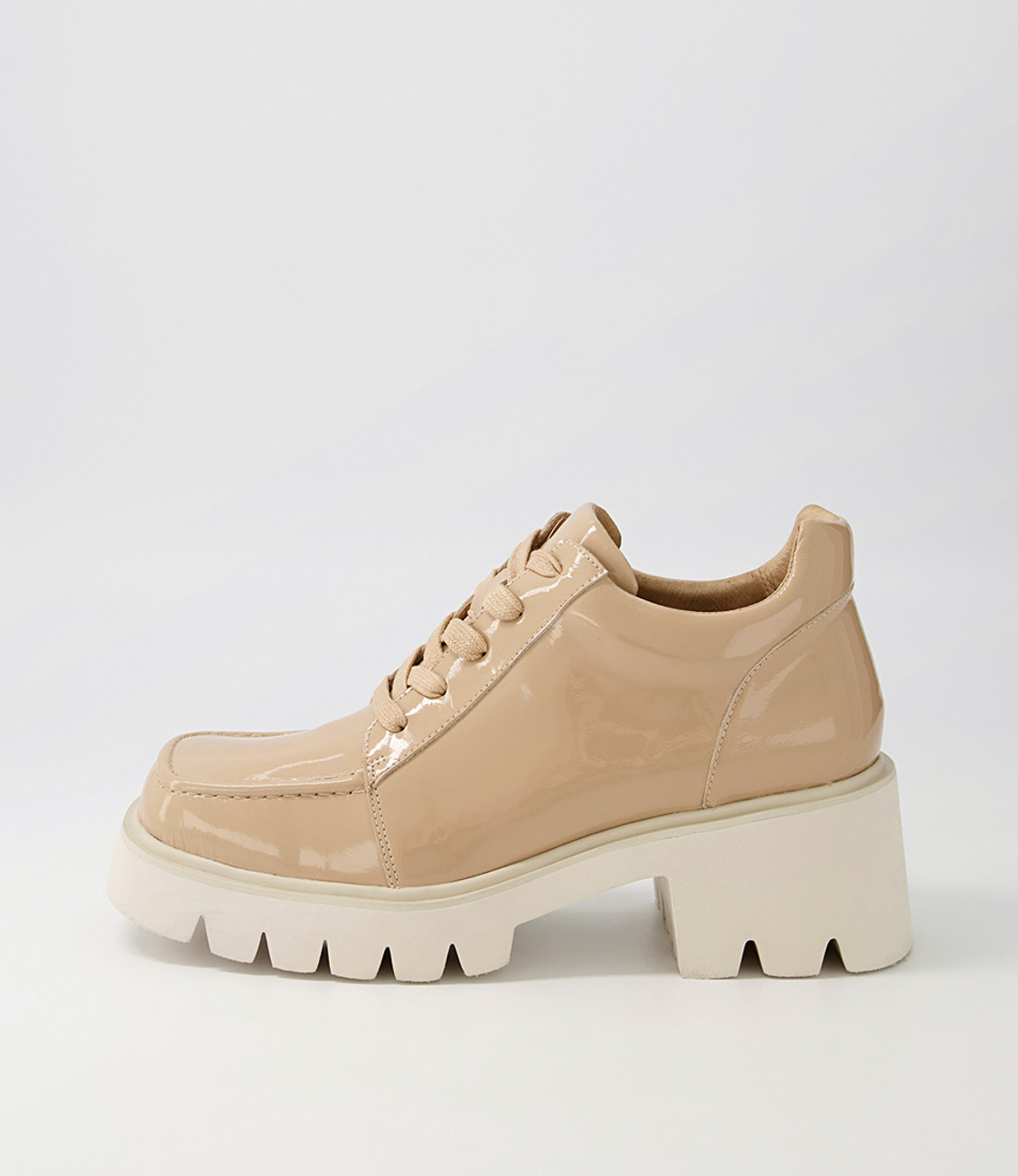 Amaretto, 37, Camel Patent Synthetic | Dune London MINUSTHREE | Wolt