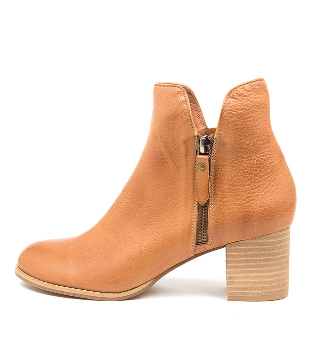 django and juliette tan boots