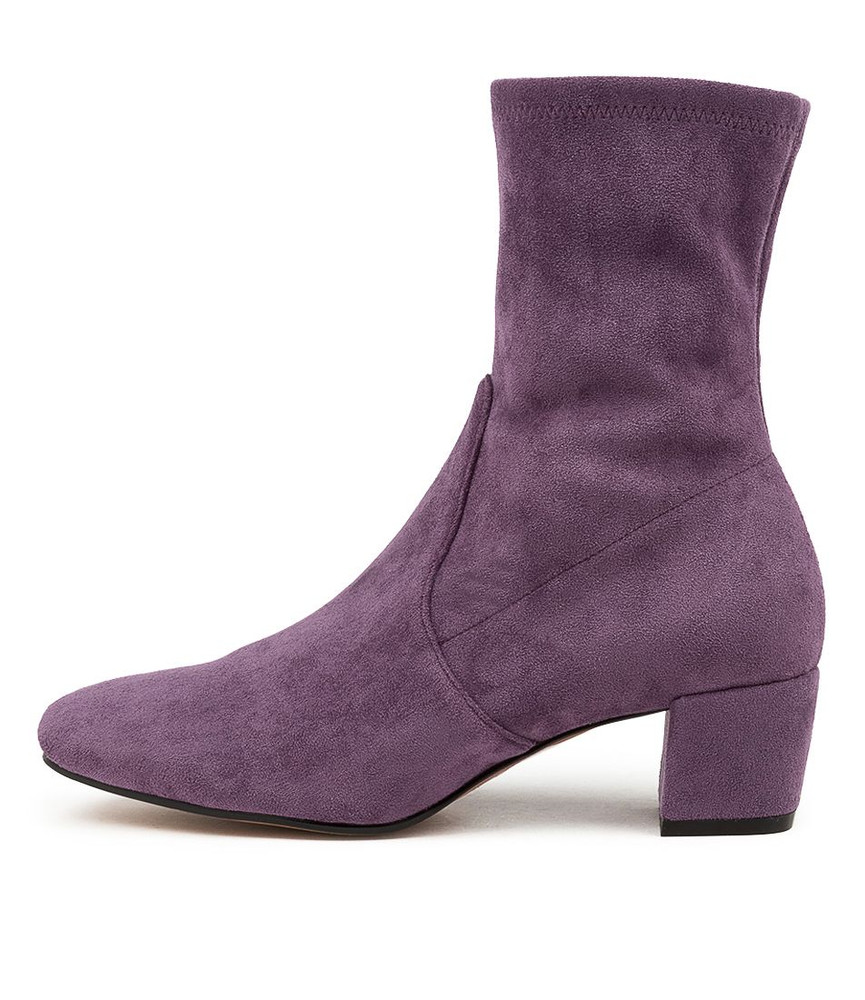 Hartful Stretch Microsuede Django and Juliette