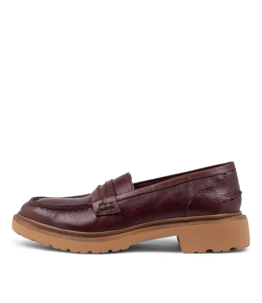 Benicio Choc Leather Loafers - Django and Juliette