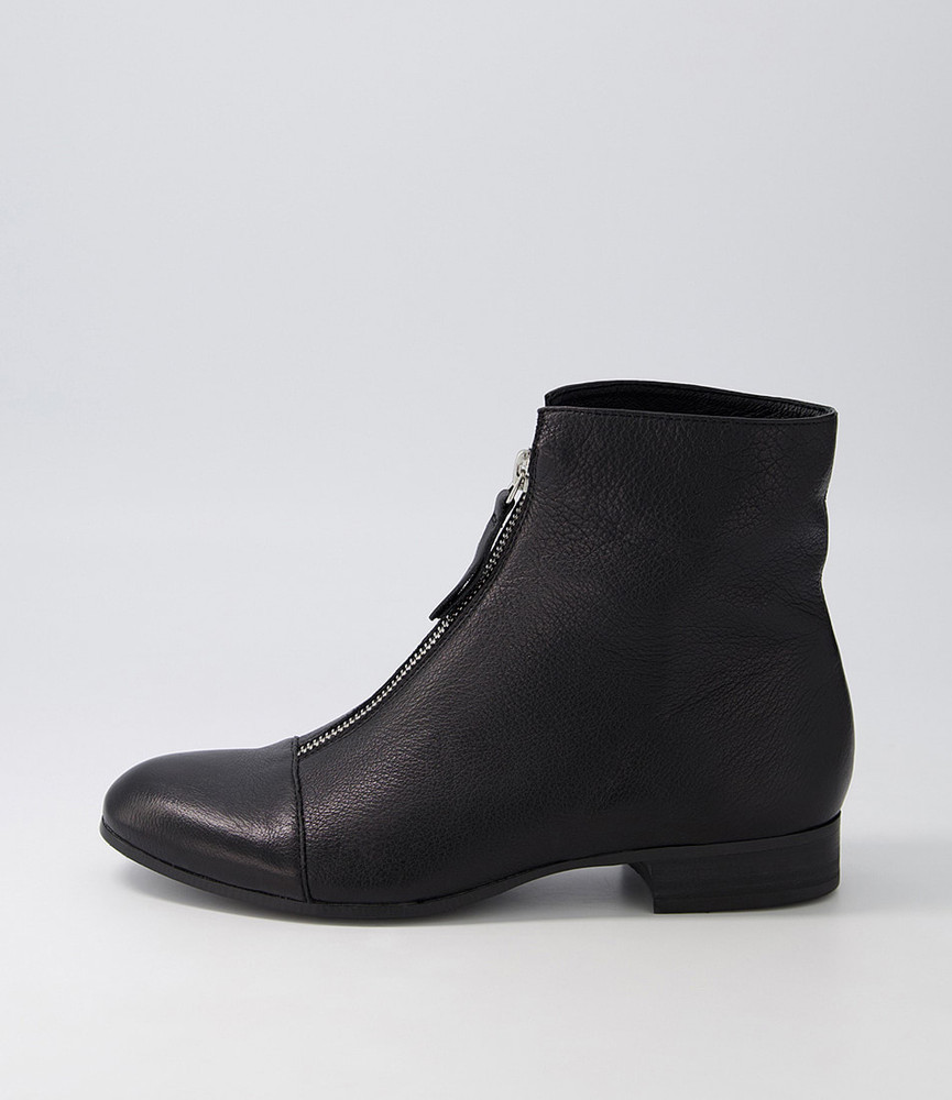Funda Black Leather Ankle Boots - Django and Juliette