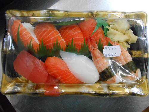 50% SUSHI SALMON