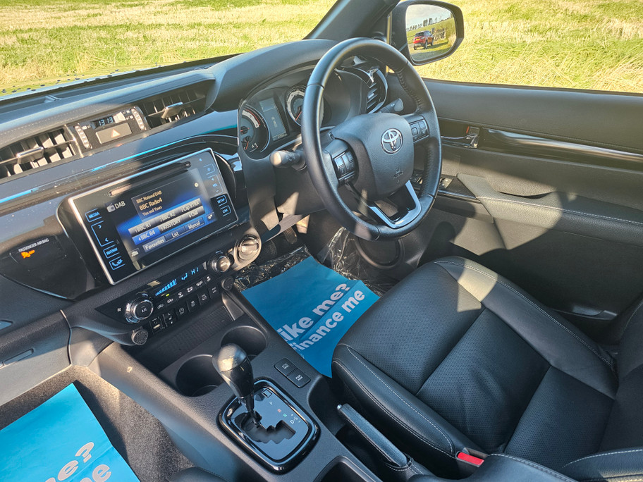 2018(68) Toyota 2.4 HILUX INVINCIBLE X D-4D4WD DCB AUTO NO VAT (27/09/2018)