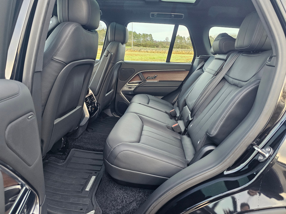 2024(24) Land Rover Range Rover 3.0 SE D MHEV AUTO (05/08/2024)