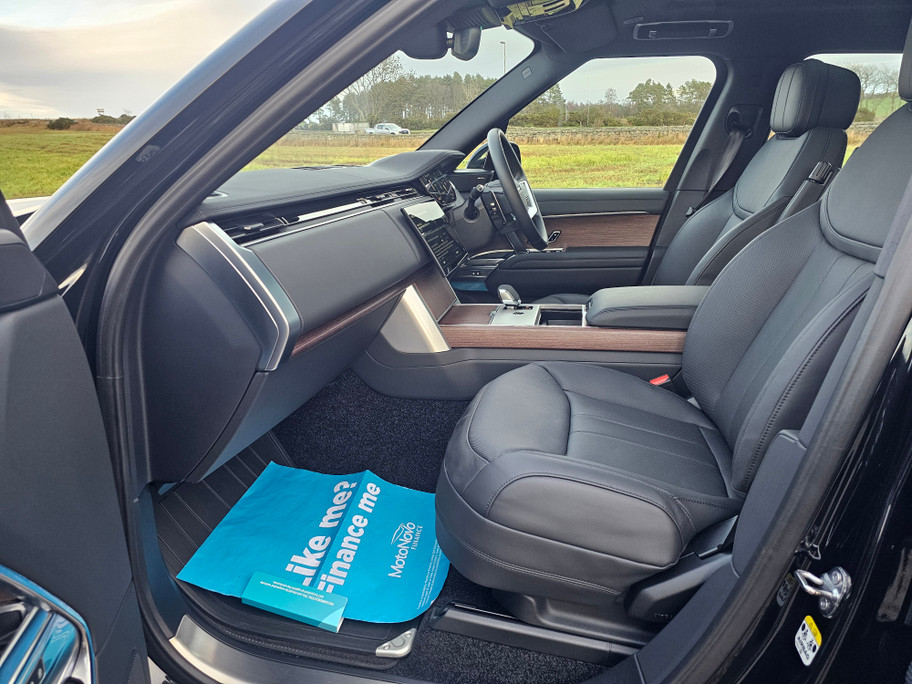 2024(24) Land Rover Range Rover 3.0 SE D MHEV AUTO (05/08/2024)