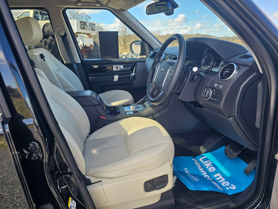 2015(15) Land Rover Discovery 3.0 HSE LUXURY SDV6 AUTO (16/03/2015)