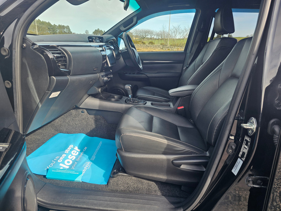 2020(20) Toyota Hilux 2.4 INVINCIBLE X D-4D4WD DCB AUTO NO VAT (30/07/2020)