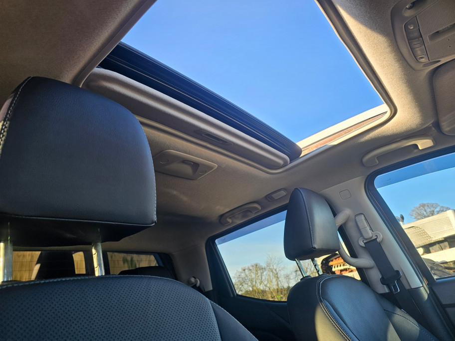 2017(17) Nissan Navara 2.2 TEKNA DCI AUTO NO VAT (21/07/2017)