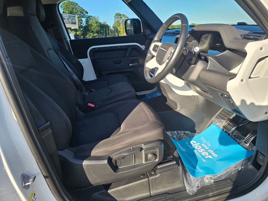 2021(21) Land Rover Defender 3.0 HARD TOP D AUTO (04/08/2021)