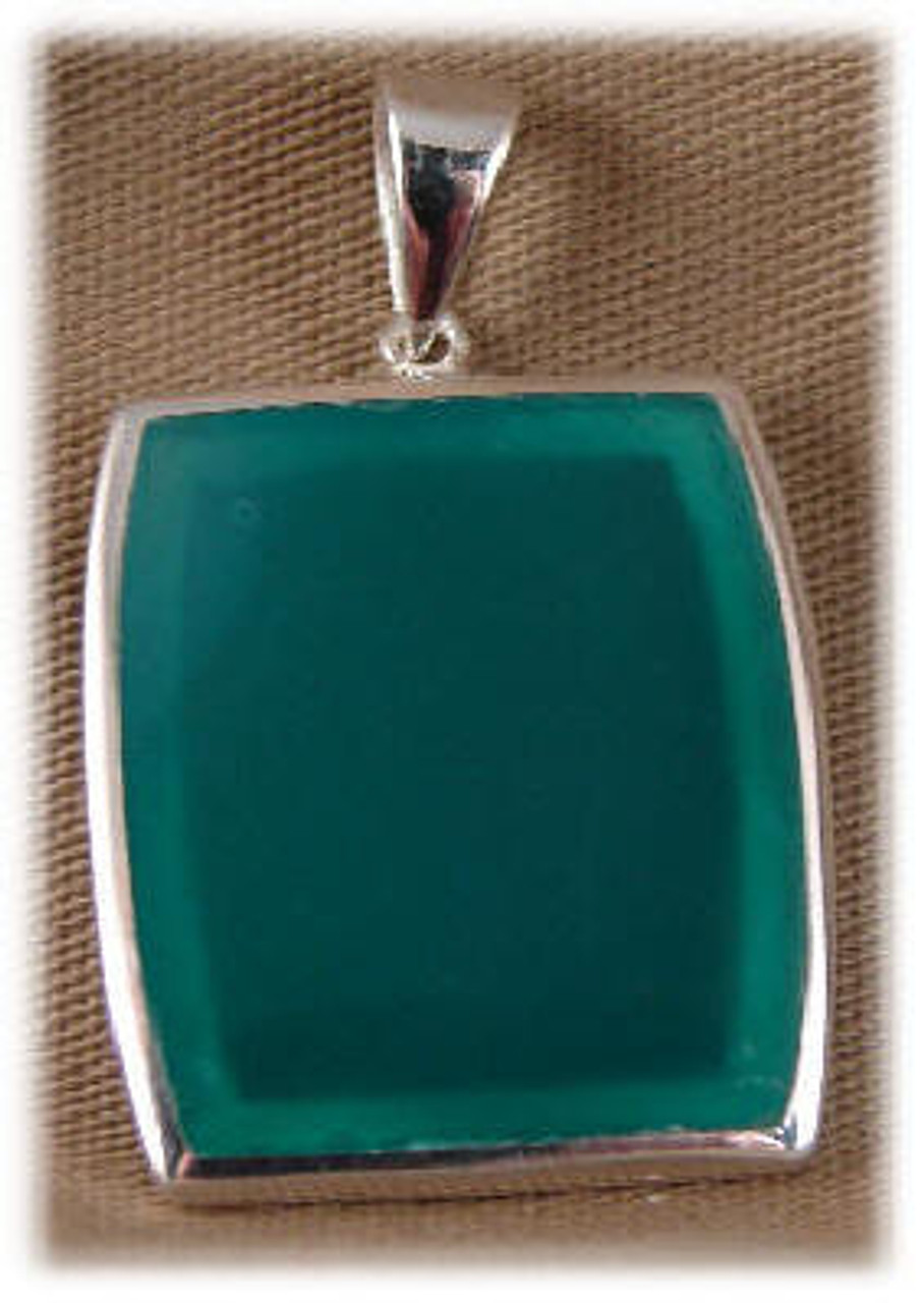 HS-309GR: Rectangle Green  Onyx Pendent mounted in Sterling Silver, 7/8" wide x 1" long.