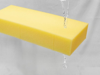 Dry fast reticulated outdoor foam