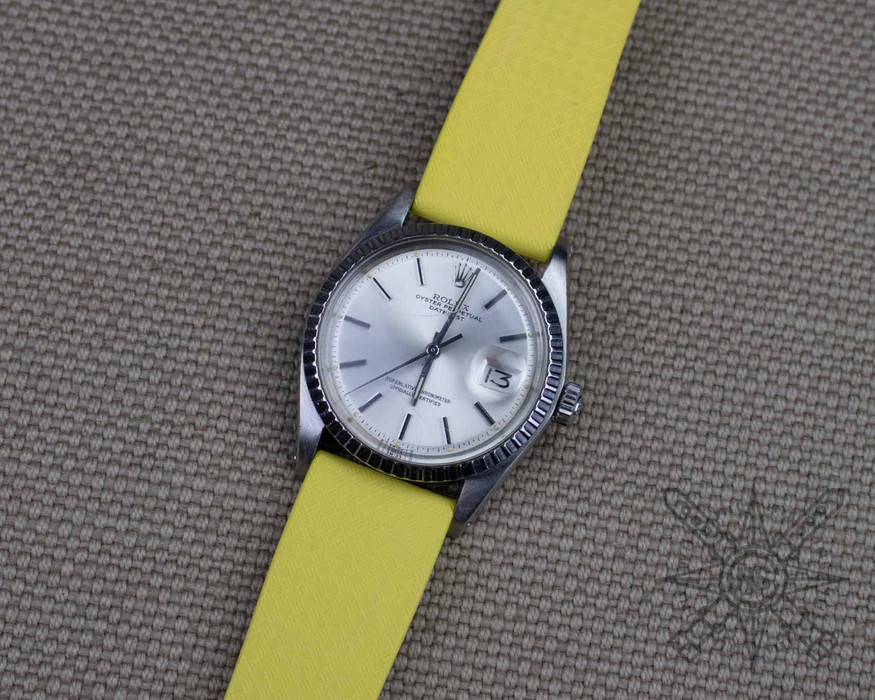 Yellow Tropical Style Rubber Watch Strap is a Must-Have for Summer