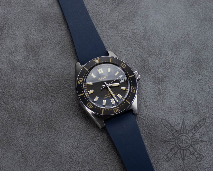 Custom Fit and Luxury: Navy Blue FKM Cut-To-Size Watch Strap