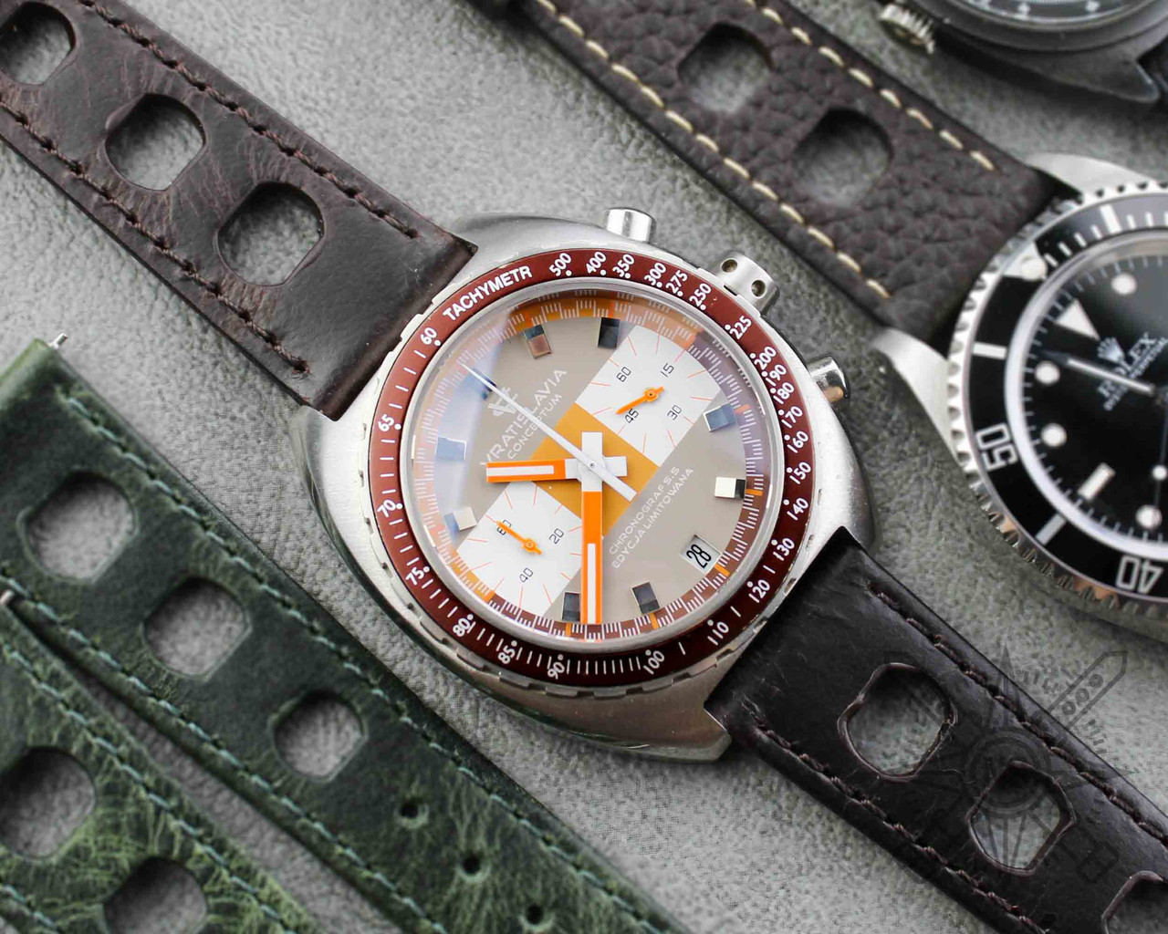 Chestnut Rally Watch Strap – Vintage Racing Heritage
