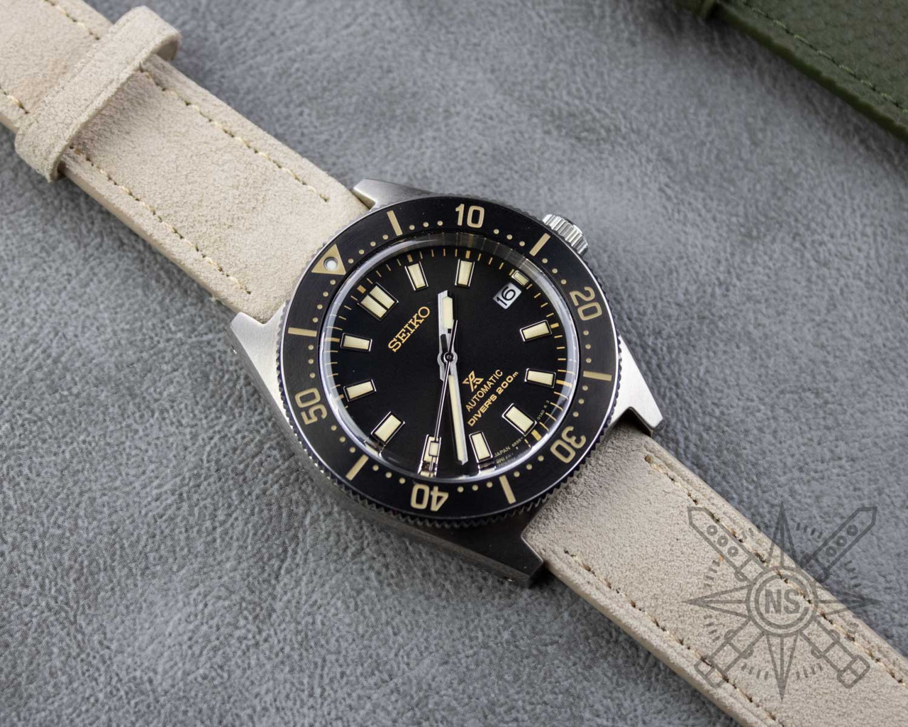worldsend classics リストバンド　スウェード Sand Suede Watch Band – Classic Soft Vintage Strap