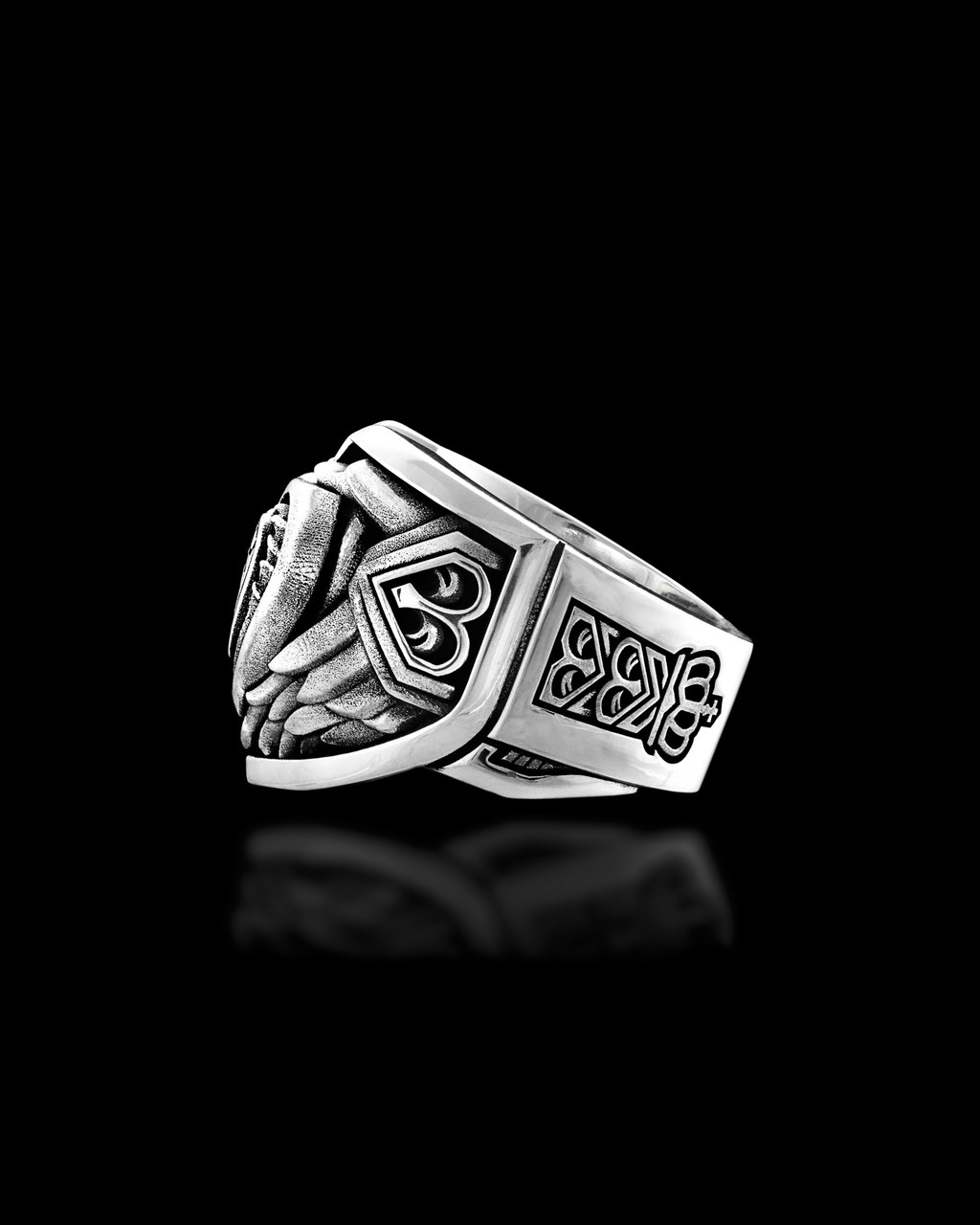 Celtic Claddagh Ring in Sterling Silver by NightRider Jewelry - Side View Celtic Claddagh Ring in Sterling Silver by NightRider Jewelry - Side View