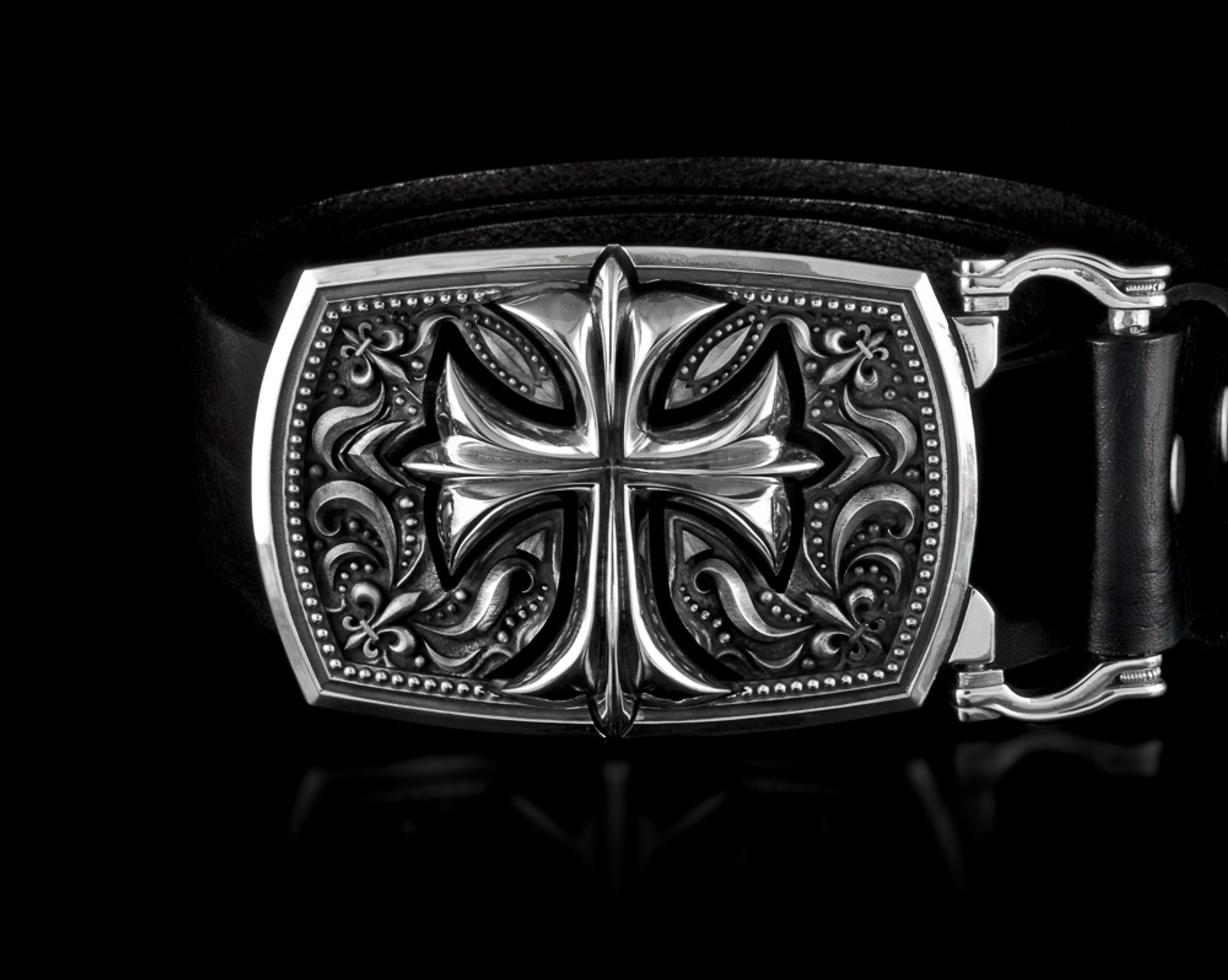 belt silver buckle