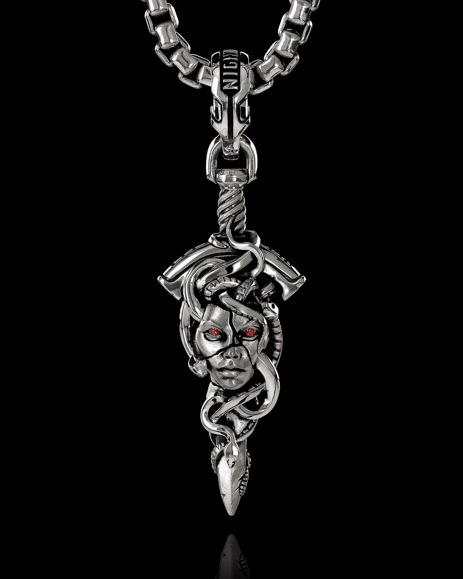 MEDUSA ORO 925銀製 ハーレー模型 833g Patrona Medusa Pendant | Silver Medusa Pendant | NightRiderJewelry.com