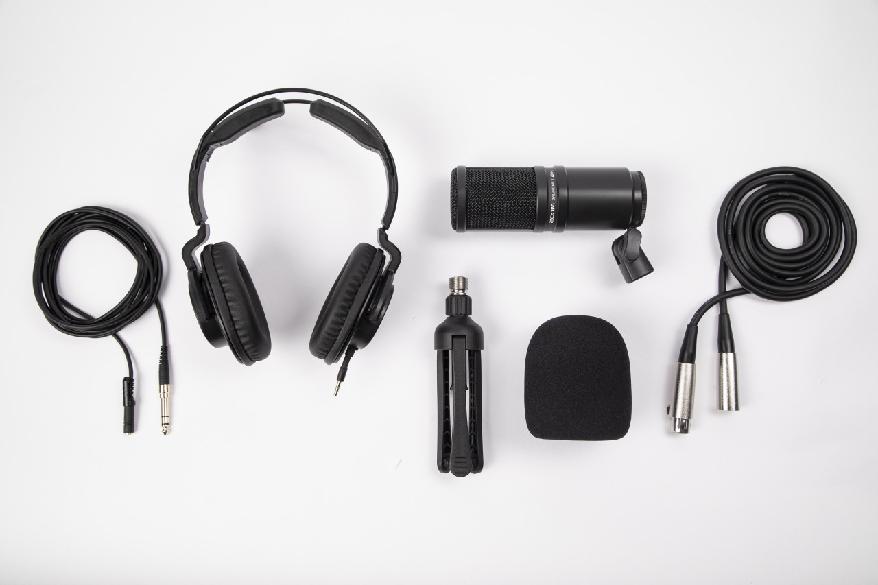 Zoom ZDM-1 Podcast Microphone Pack GearclubDirect