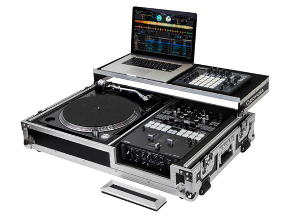 ODYSSEY FZGS1BM10W NEW LOW PROFILE (1-TEIR) GLIDE STYLE™ DJ COFFIN W/WHLS FOR A 10" FORMAT DJ MIXER & ONE TURNTABLE IN BATTLE POSITION