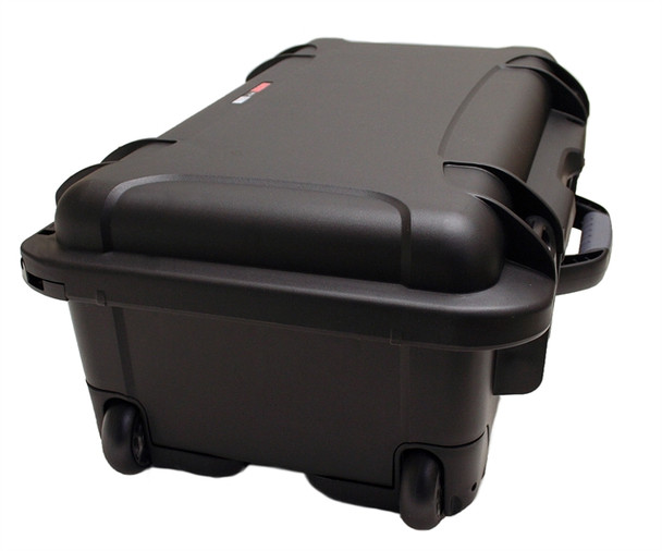 Gator Cases GU-2011-07-WPDV Waterproof case w/divider system; 20.5''x11.3''x7.5''