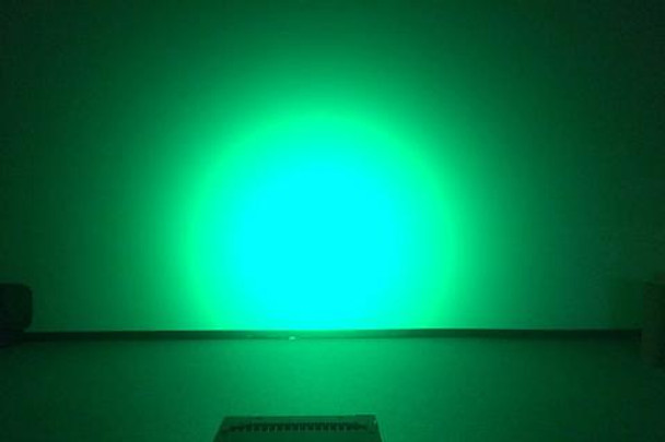 Blizzard Lighting SKYBOX 5 - 7x 15-watt RGBAW 5-in-1 LEDs with rechargeable battery powered + direct AC and built-in wireless DMX receiver. Master/slave, auto, and sound active mode. Easy to use 4-button LED control panel, and dual mounting brackets.