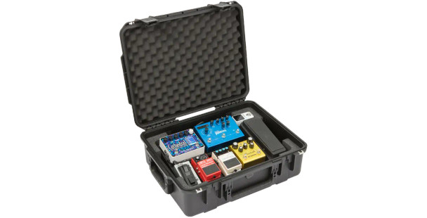 SKB 3i-2015-7-PB Injection Molded, Non-powered Pedalboard with 3i-2015-7 case