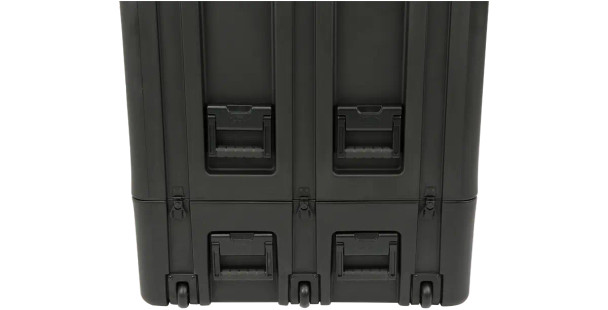 SKB 3R6029-31B-E 60" X 29" X 31" - Empty