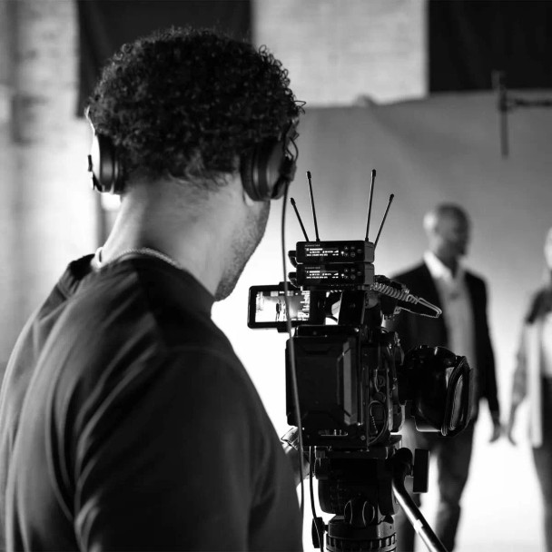 Sennheiser EW-DP ME 2 SET Camera-Mount Digital Wireless Omni Lavalier Mic System (R1-6: 520 to 576 MHz)  Sennheiser EW-DP ME 2 SET Camera-Mount Digital Wireless Omni Lavalier Mic System (R1-6: 520 to 576 MHz)