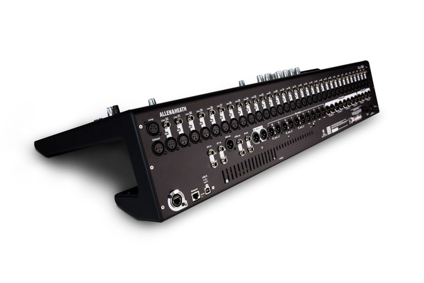 Allen & Heath Qu-32 Digital Mixer   Allen & Heath Qu-32 Digital Mixer