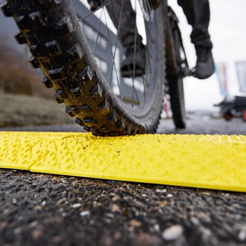 DEFENDER XPRESS Yellow Cable Protector
