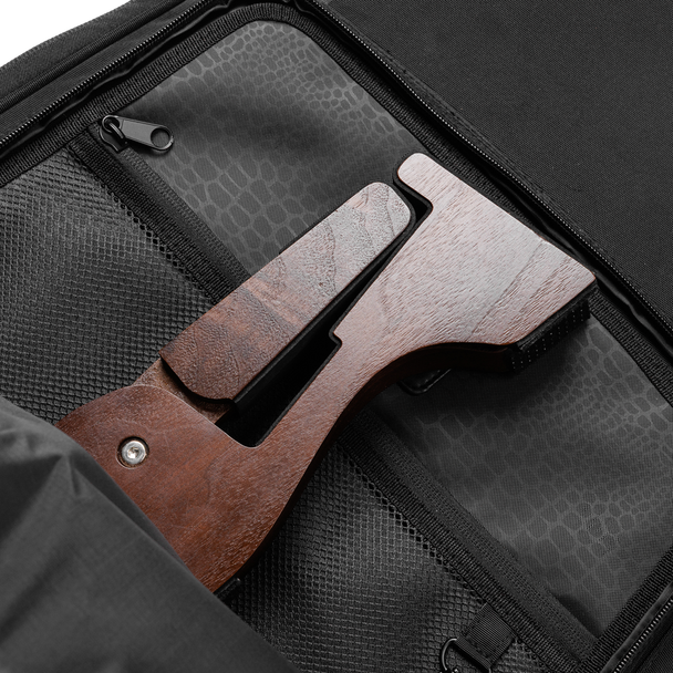 Frameworks GFW-GTR-BOOMERANG Boomerang Walnut Folding Guitar Stand