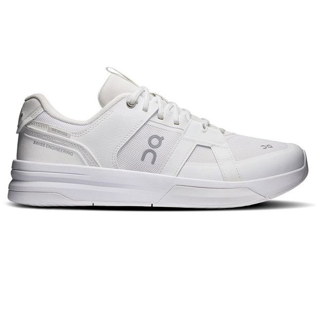 On The Roger Clubhouse Pro 2 Mens Tennis Shoe - White/Ivory