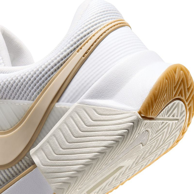 Nike Zoom GP Challenge 1.5 Womens Tennis Shoe - White/Lt Orewood Brown/Gum Yellow