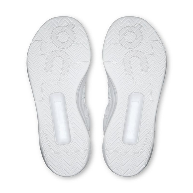 On The Roger Clubhouse Pro 2 Womens Tennis Shoe - White/Ivory
