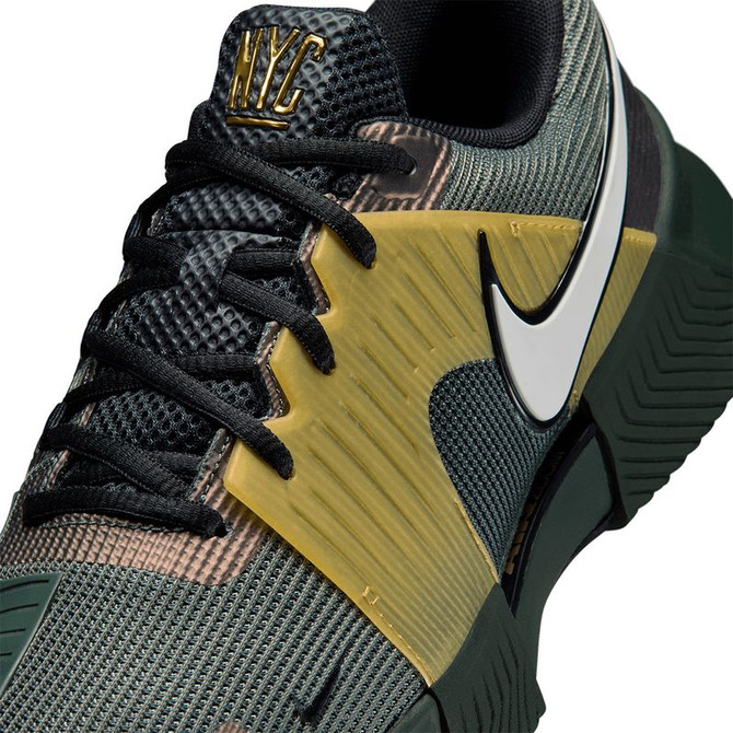 Nike Zoom GP Challenge 1.5 Premium Mens Tennis Shoe - Camo Green/Pure Platinum/Metallic Gold/Black