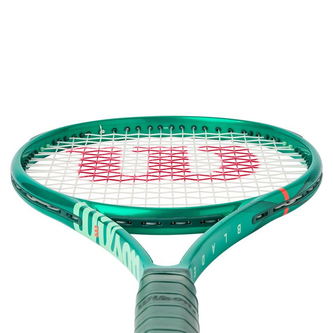 Wilson Blade 98 (18x20) v10 Tennis Racquet