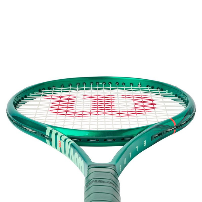Wilson Blade 100L v10 Tennis Racquet