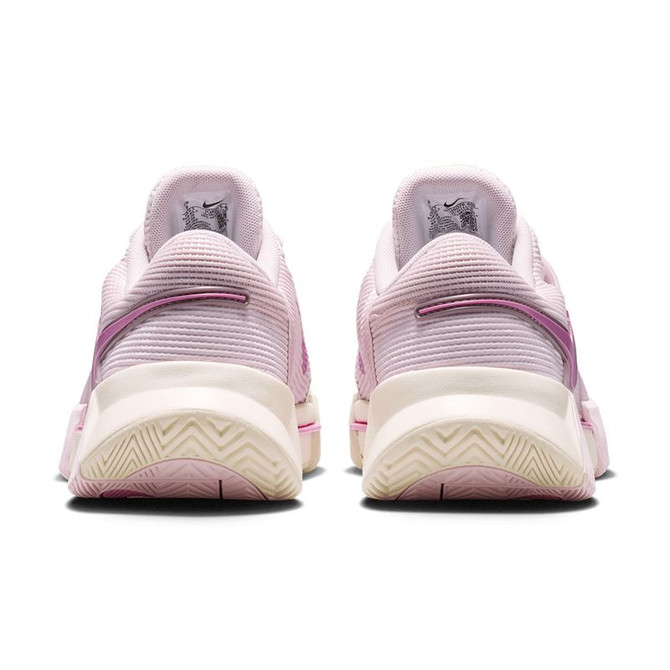 Nike GP Challenge 1.5 Premium Womens Tennis Shoe - Pearl Pink/Light Magenta/Pink Foam/Chalk