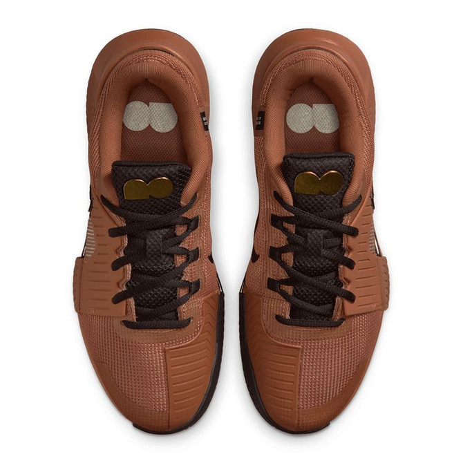 Nike GP Challenge 1.5 Osaka Womens Clay Tennis Shoe - Mineral Clay/Sail/Black/Metallic Gold