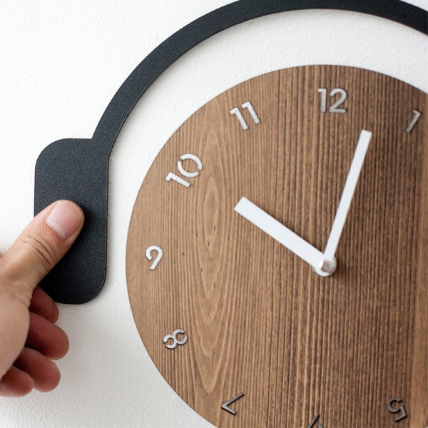 DJ Ultra Quiet Wall Clock