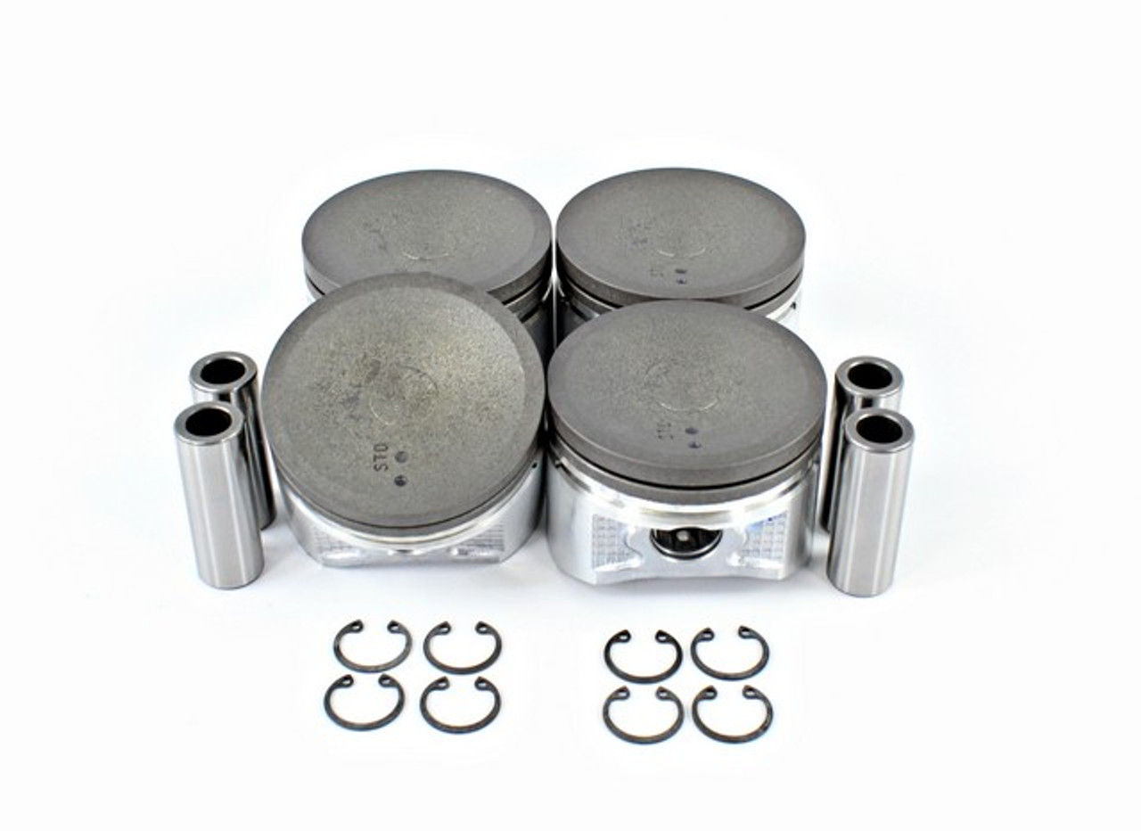 Piston Set 1.6L 1998 Nissan Sentra - P641.8