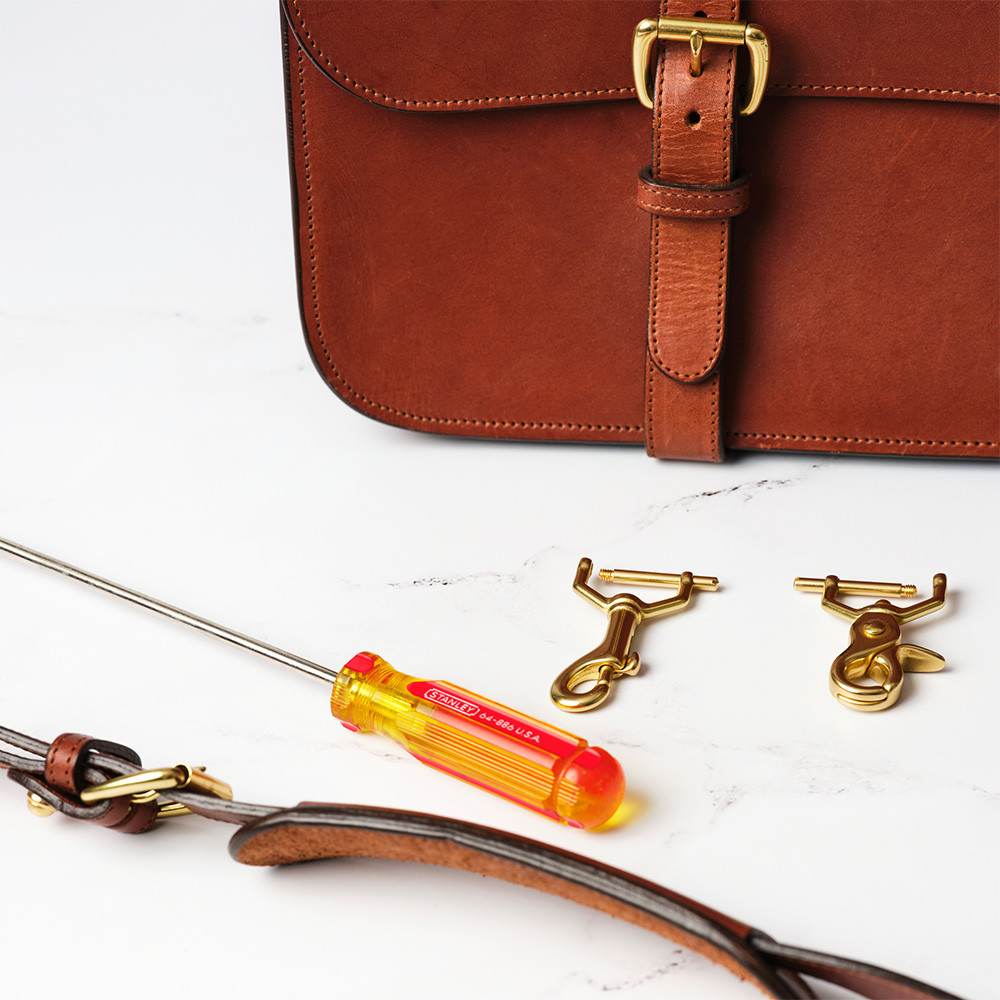 Fix bags and leashes with replacement swivel snaps