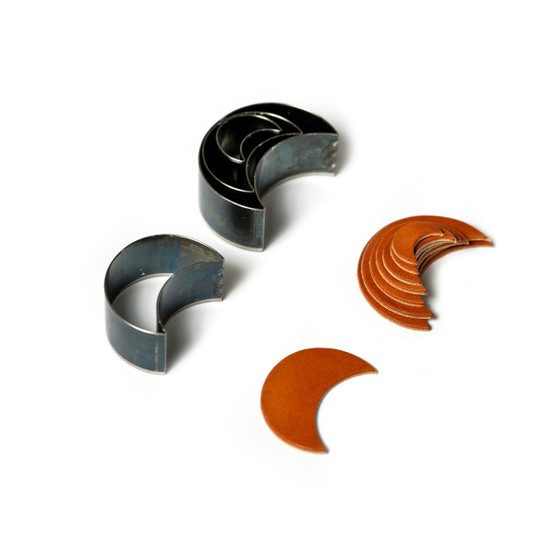 Moon shaped leather clicker dies