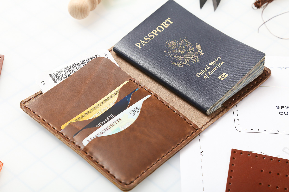 Sugarboo Sugarboo Leather Passport Cover - The King's Scribe